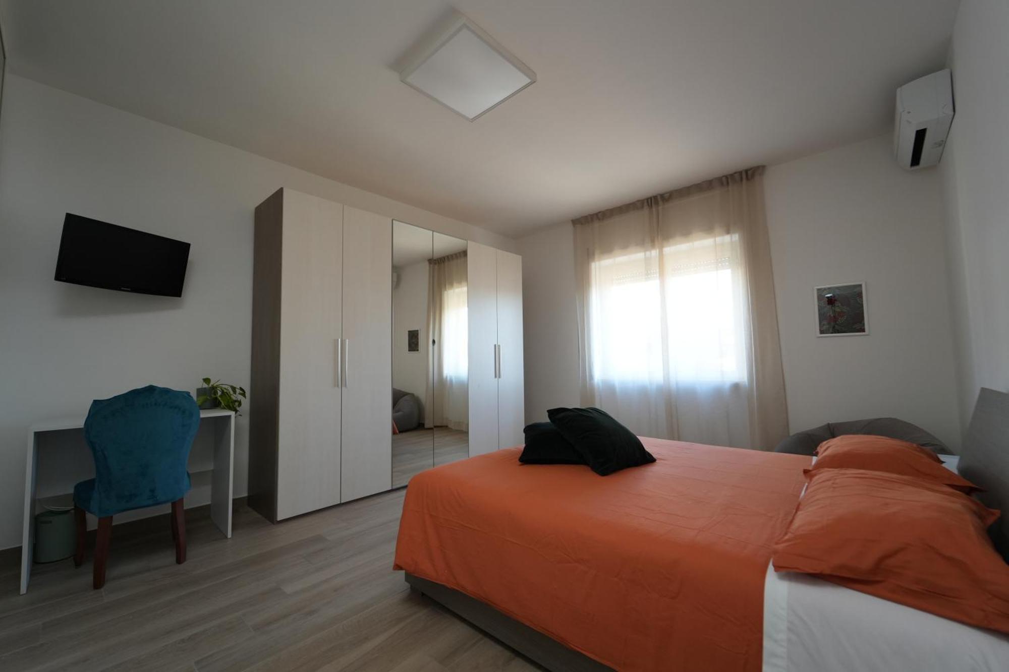 Panorama Vesuvius Affittacamere Guesthouse With Lift Near To Subway In Napoli Center Exterior foto